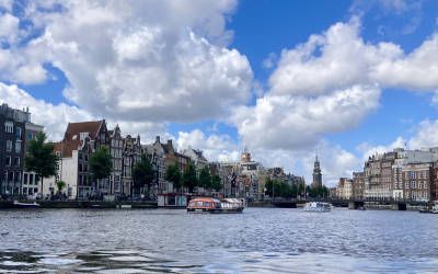 Met een Eco Boat genieten van de Amsterdamse grachten